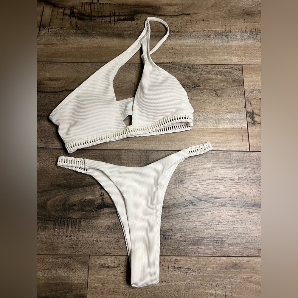 ZAFUL size S Thong Bikini